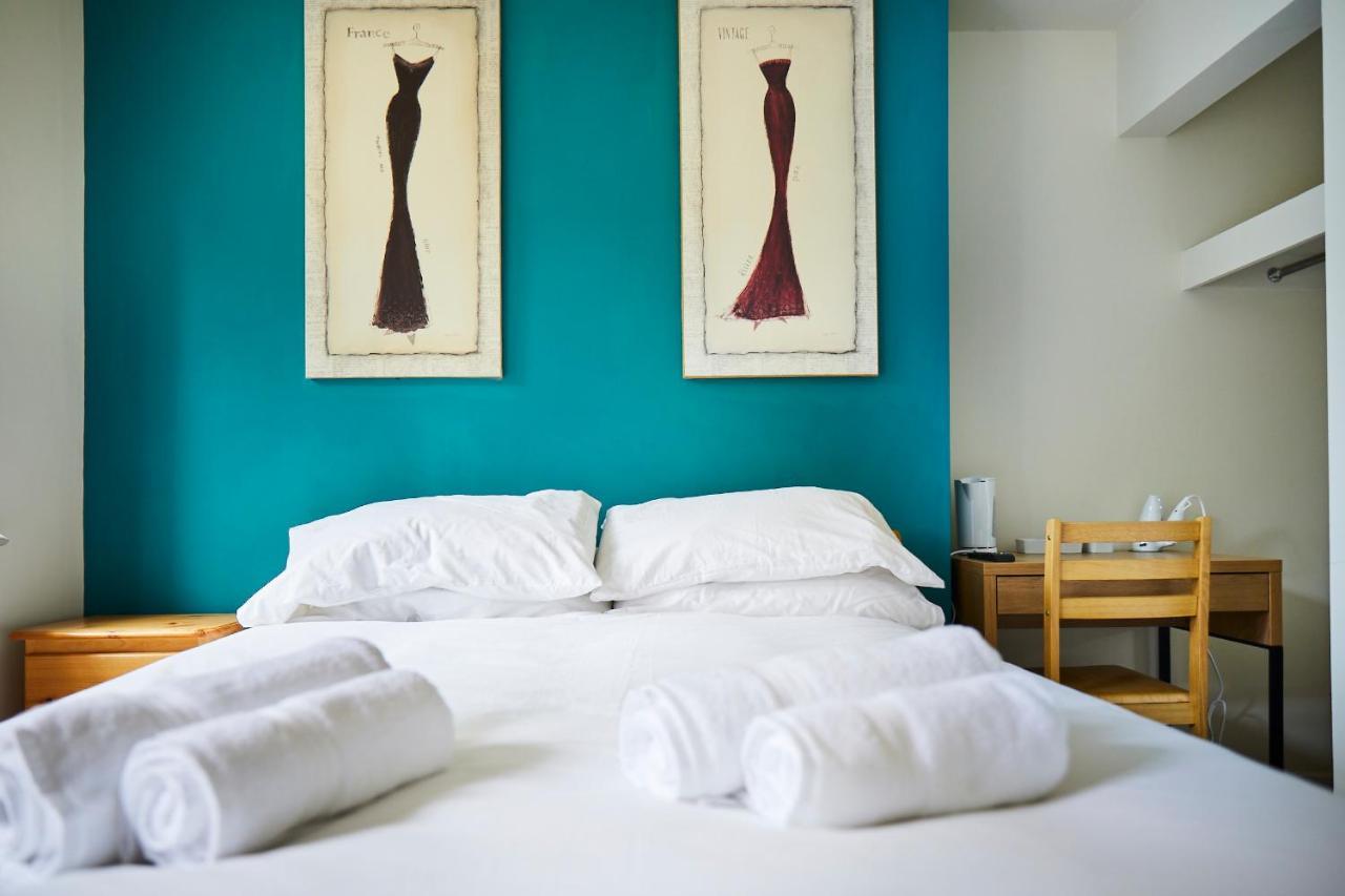 The Lord Grenfell Bed & Breakfast Maidenhead Luaran gambar A bedroom at the hotel